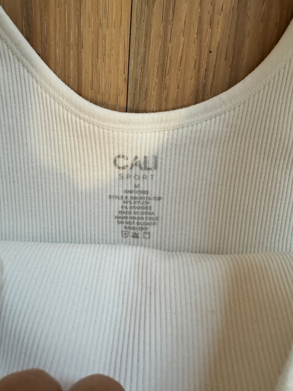 Source Unknown White Ribbed Crop Tank - Picture 2 of 7